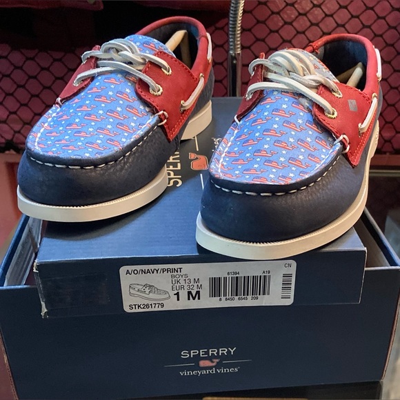 Genuinely leather kids shoes.Never used - Picture 2 of 2